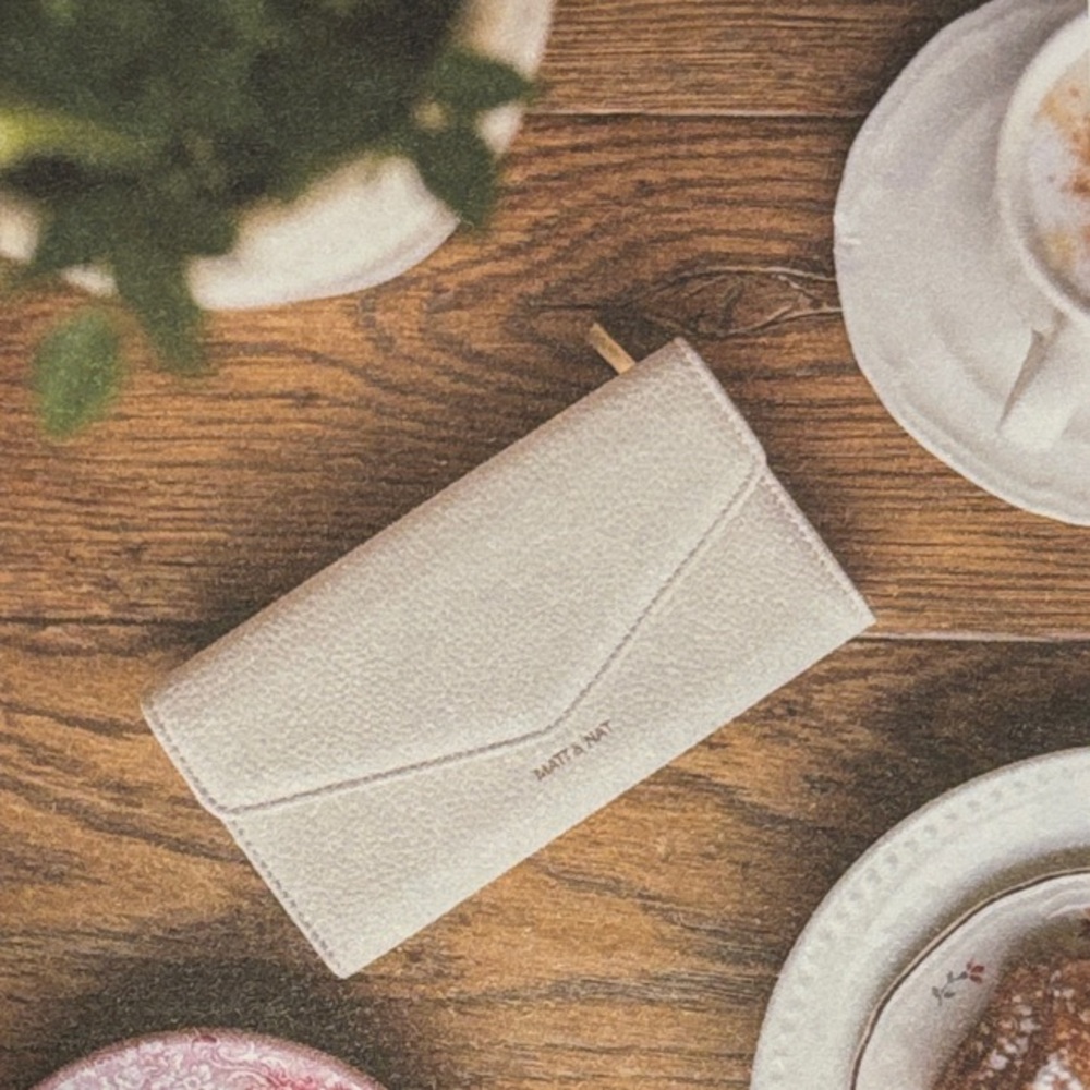 Matt & Nat | Cream Wallet Jilly Box Spring 2026